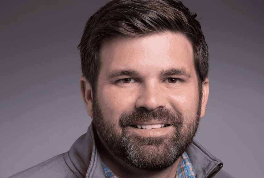 Derek Bethelot Headshot